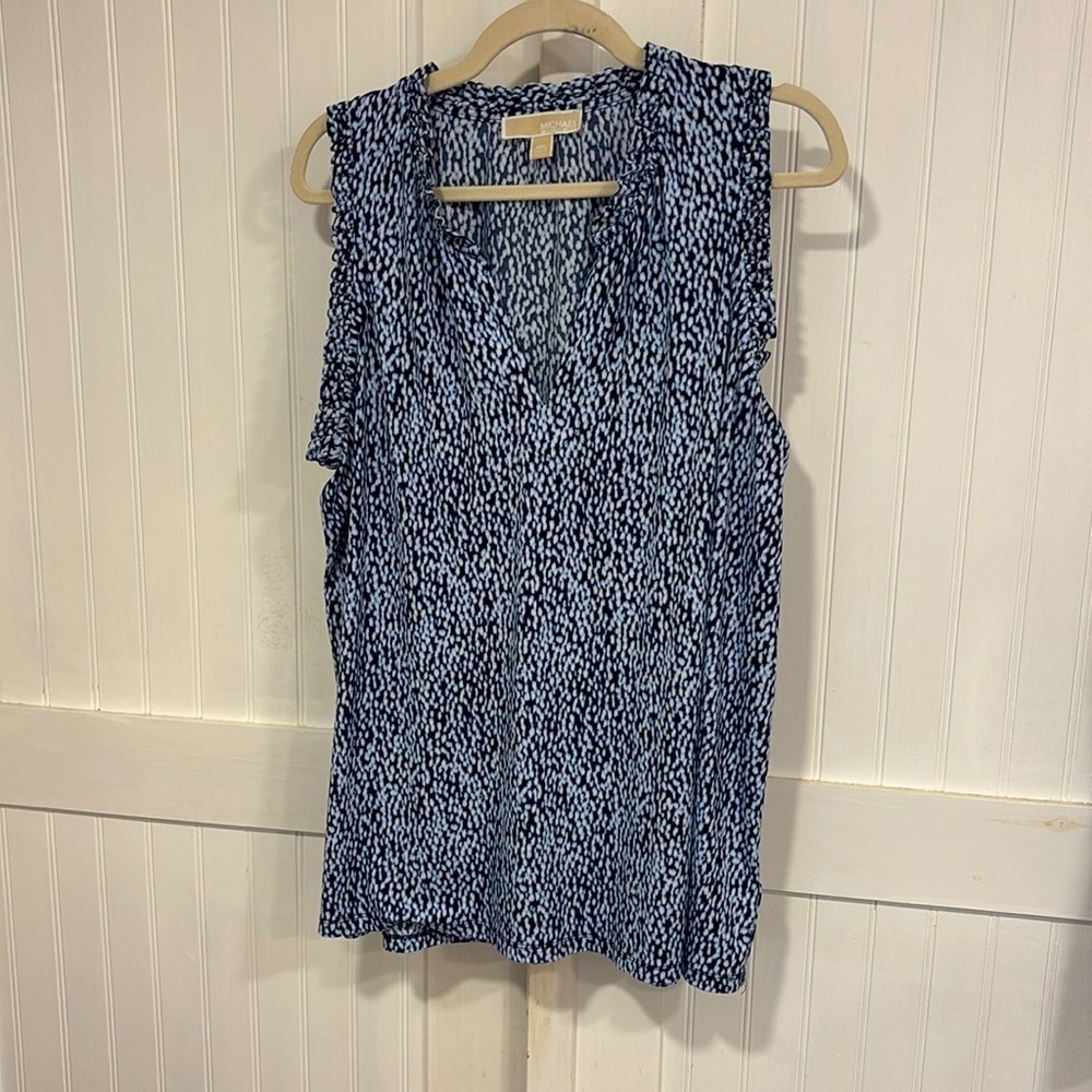 Michael Kors: sleeveless, sexy, v-neck, blue & white top size XXL